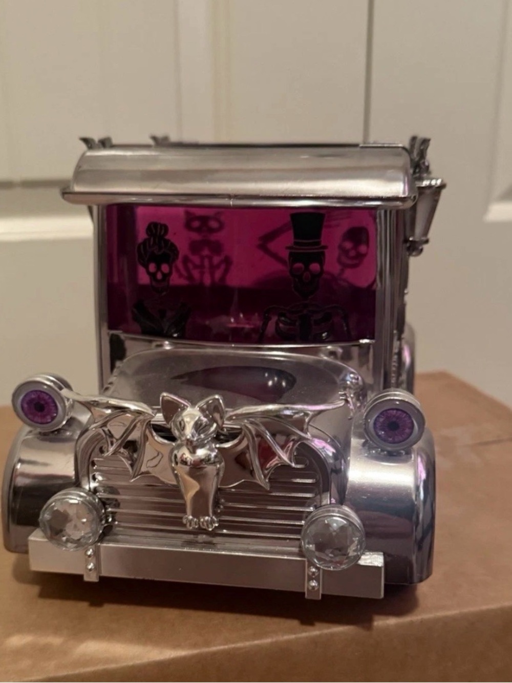 Bath & Body Works Halloween Light-Up Hearse Waterglobe 3-Wick Candle Holder